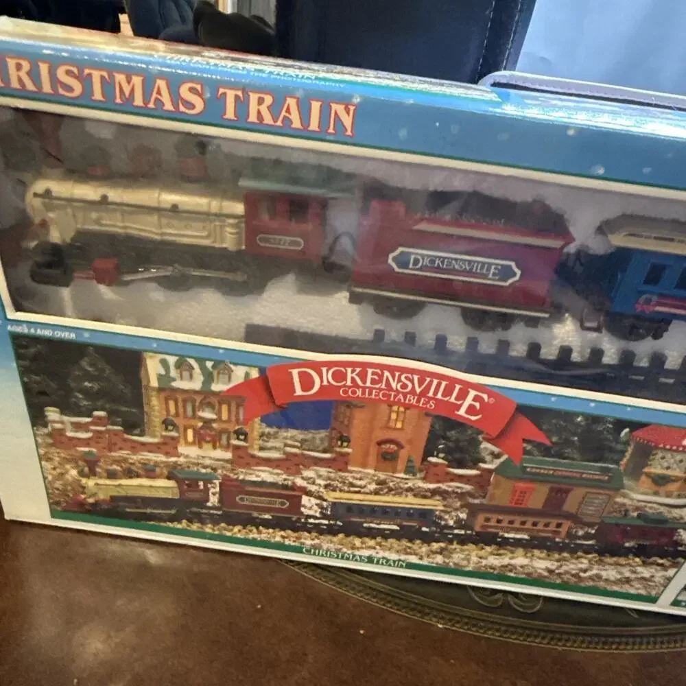 Vintage Dickensville New Bright Christmas Train W/ Musical Station House EXC